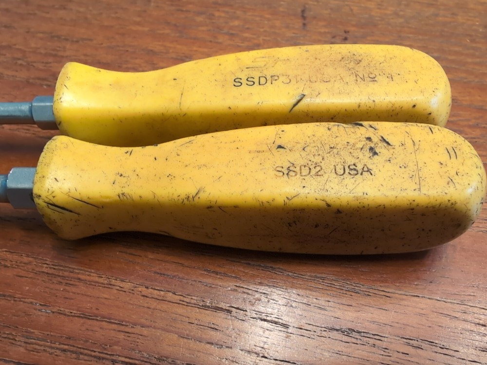 Snap-On SSD2 & SSDP31 Flat Tip & Phillips Screwdrivers Yellow Handle Rare