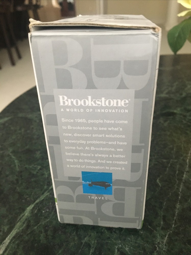 Brookstone International Adapter Plug Set 638056 Open Box