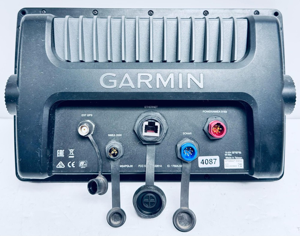 Garmin GPSMAP 840xs Chartplotter MFD Display