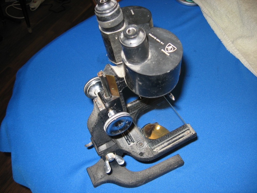 Antique Quality Binocular Microscope (Will Corporation) Spenser