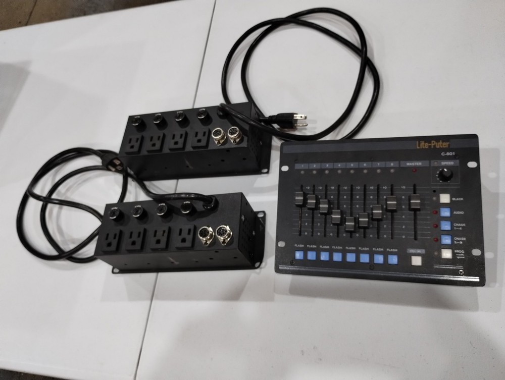 Lite Puter Bundle C-801 Dimming Console 8-CHANNEL, two P-404d Dimming Packs.