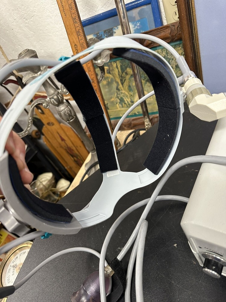 Luxtec 9300 Xenon Series 9000 Light Source W/ Headlight