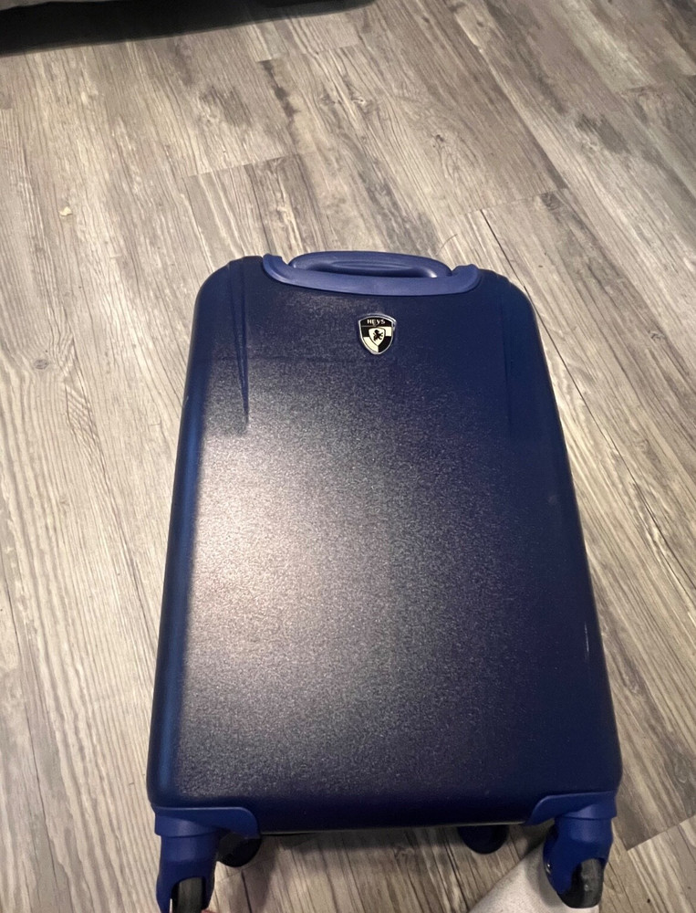 Toronto Maple Leafs 21" Spinner Carry-on Luggage