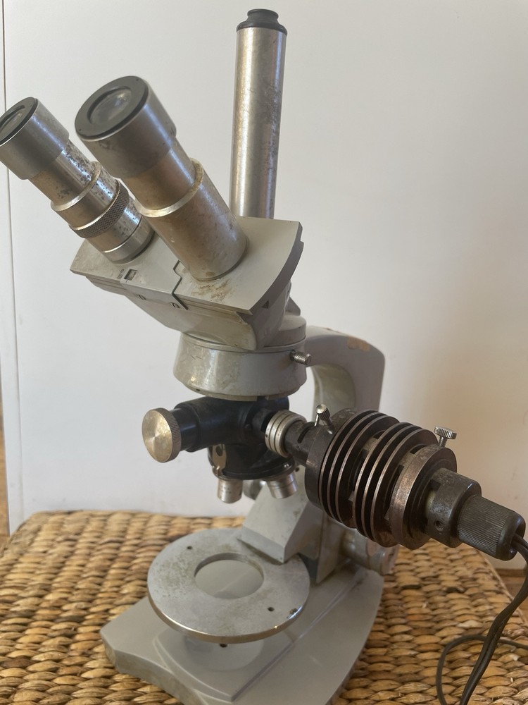 Spencer Microscope Four Lenses with light 403105