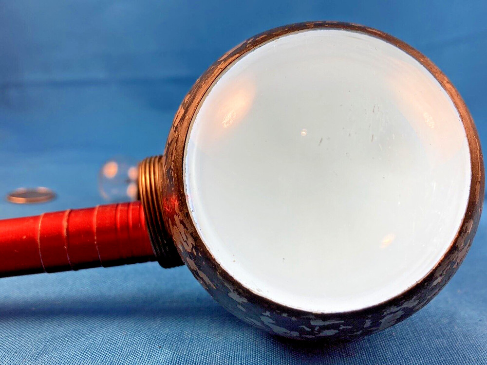 VINTAGE EGG-SHAPED AIRPLANE RUNNING/NAVIGATION LIGHT w/LIGHT SOCKET STAMPED CAY