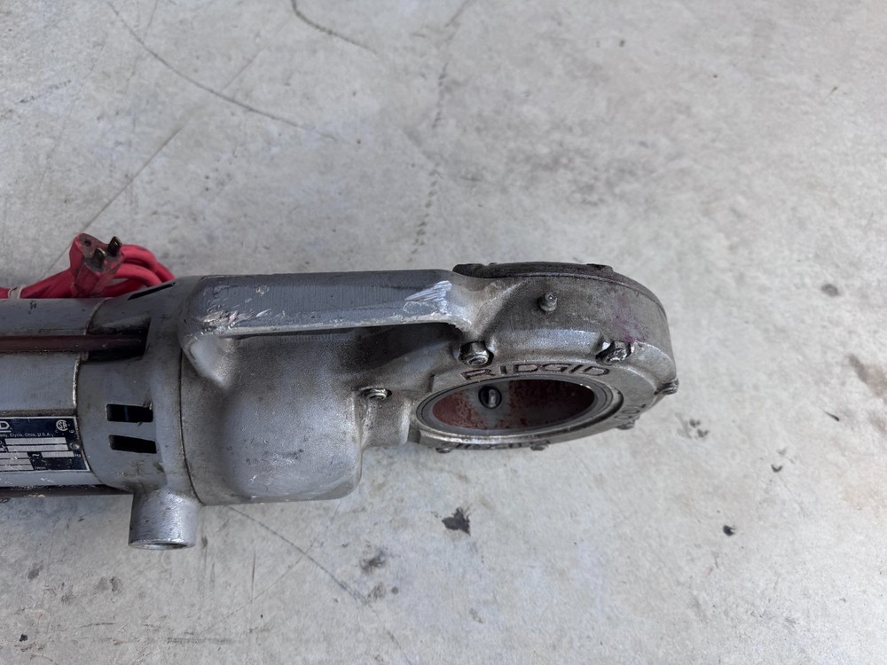 Ridgid 700-T2 Power Drive Pipe Threader Electric Handheld Threading Machine