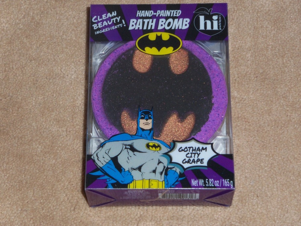 NEW, DC BATMAN HAND-PAINTED Bath bomb GOTHIC CITY GRAPE