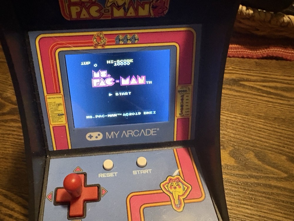 Retro Ms Pac-Man Arcade Game Mini 7”