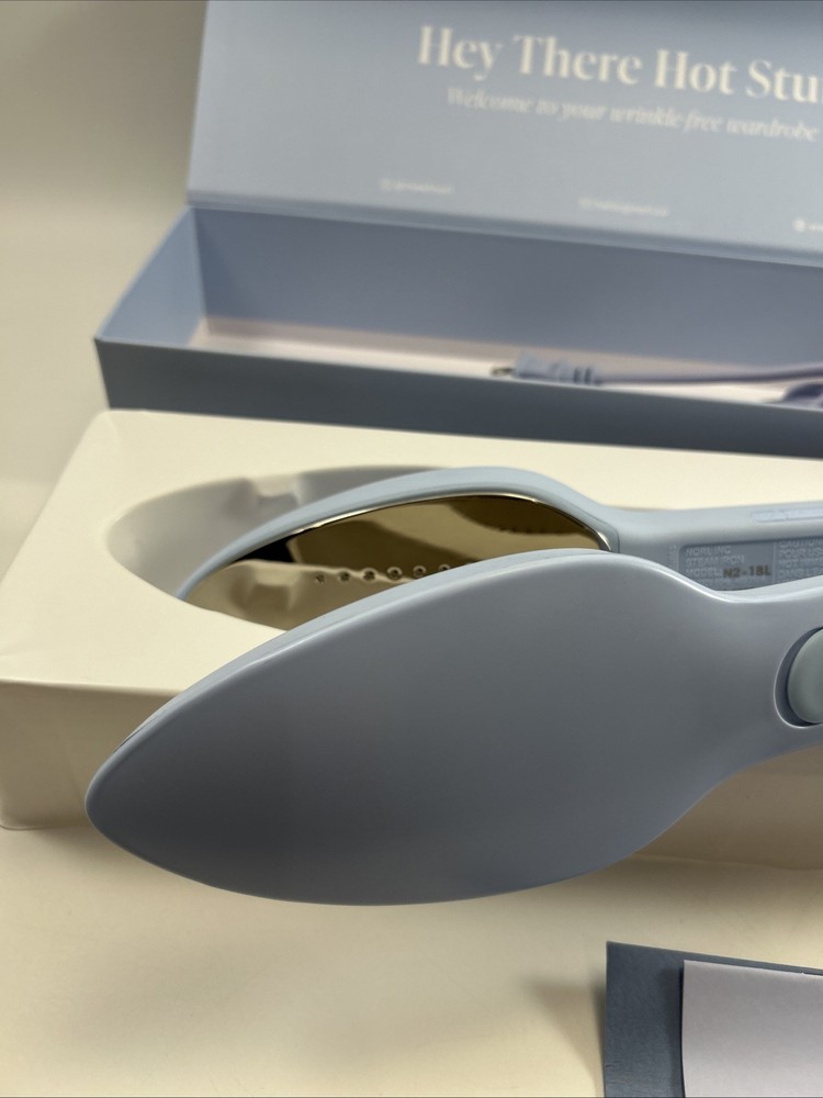 NORI Press Steam Iron Light Blue