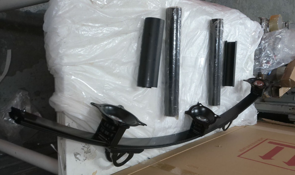 Chief Flat Panel Triple Hardware Mount Black (KTP325B) - Missing parts