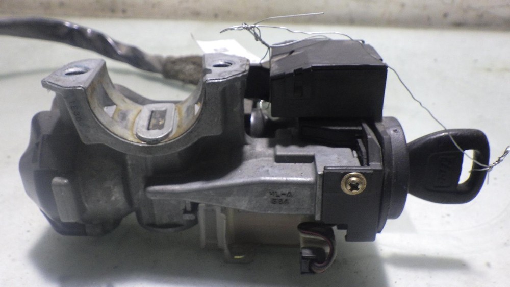 01 HONDA ACCORD Ignition W/Key