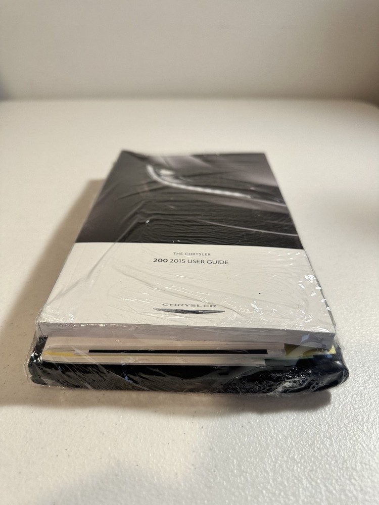 2015 Chrysler 200 Owners Manual Set Sealed With Case