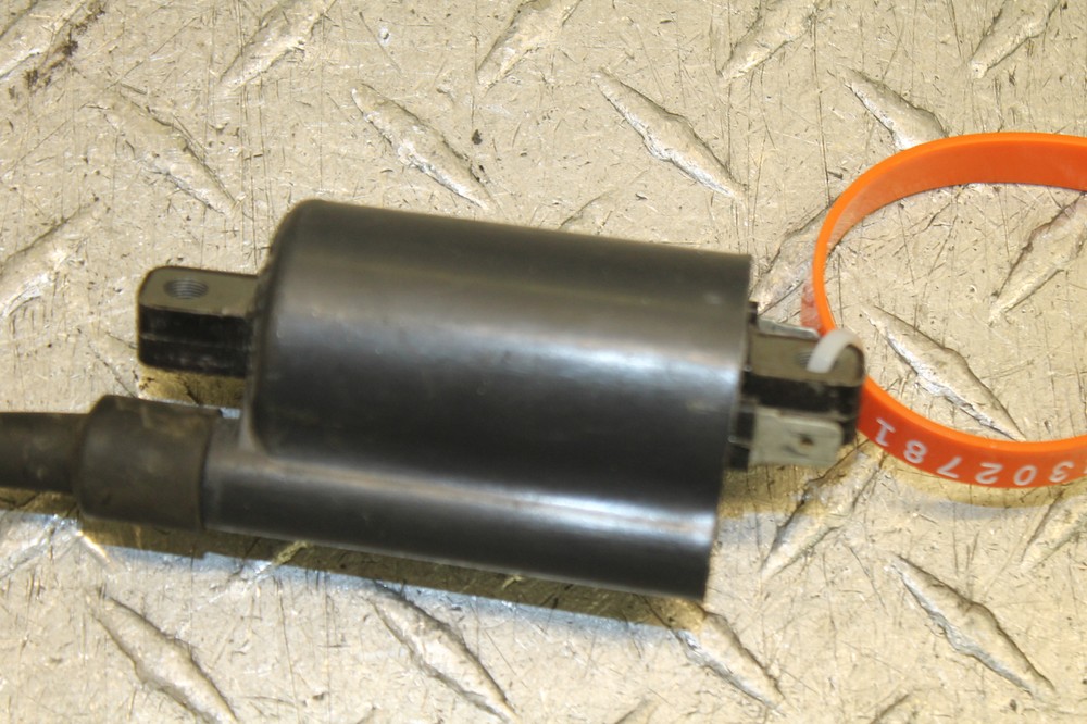 1997 SUZUKI TL1000S IGNITION COIL SPARK PLUG CAP
