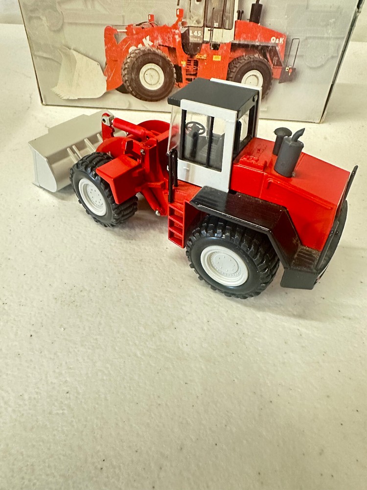 O&K L45 Wheel Loader By Conrad 1/50th Scale