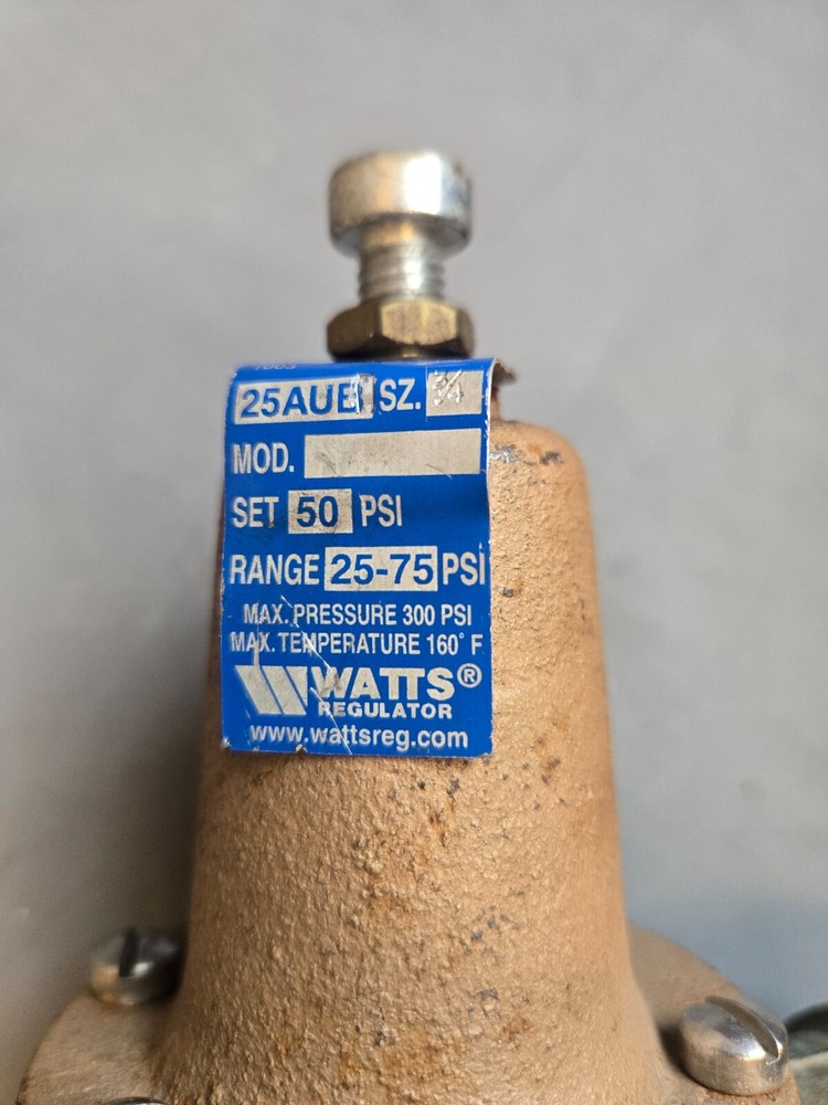 Watts water pressure Regulator 25AUB 3/4" Union connection on one end