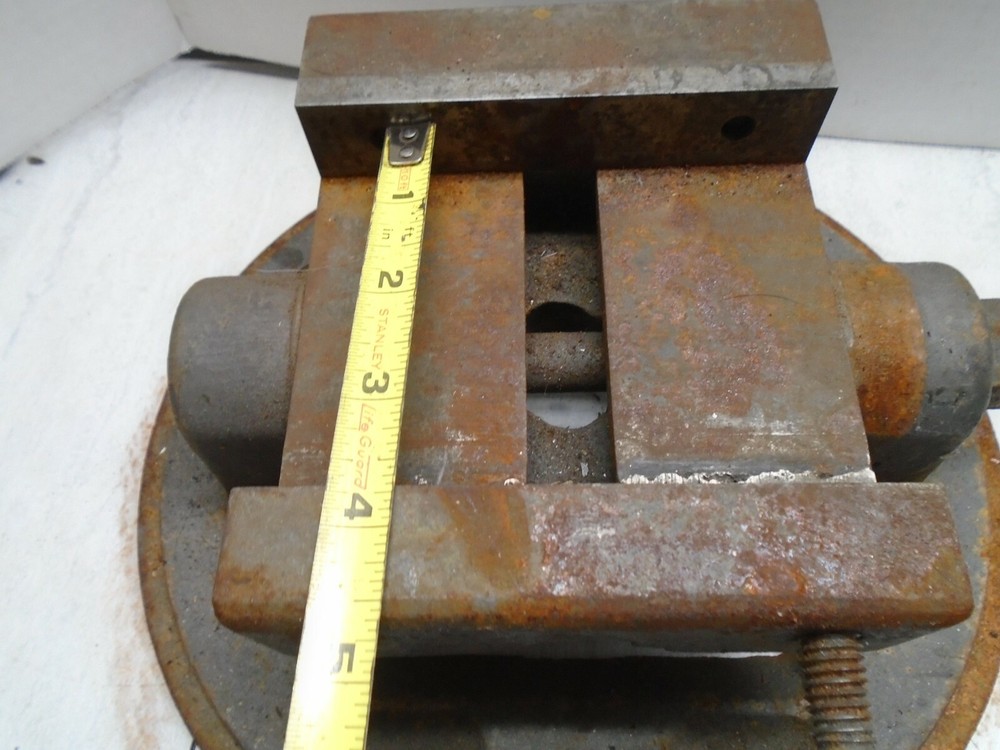 VINTAGE BROWN AND SHARPE pivot base