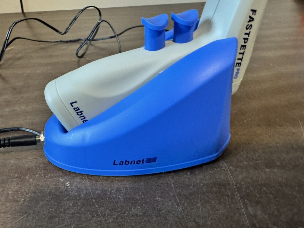 LABNET PIPETTE CONTROLLER W/ CHARGING STAND FASTPETTE PRO