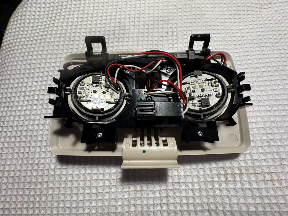 2012 Dodge Journey center mounted OEM interior dome courtesy map light