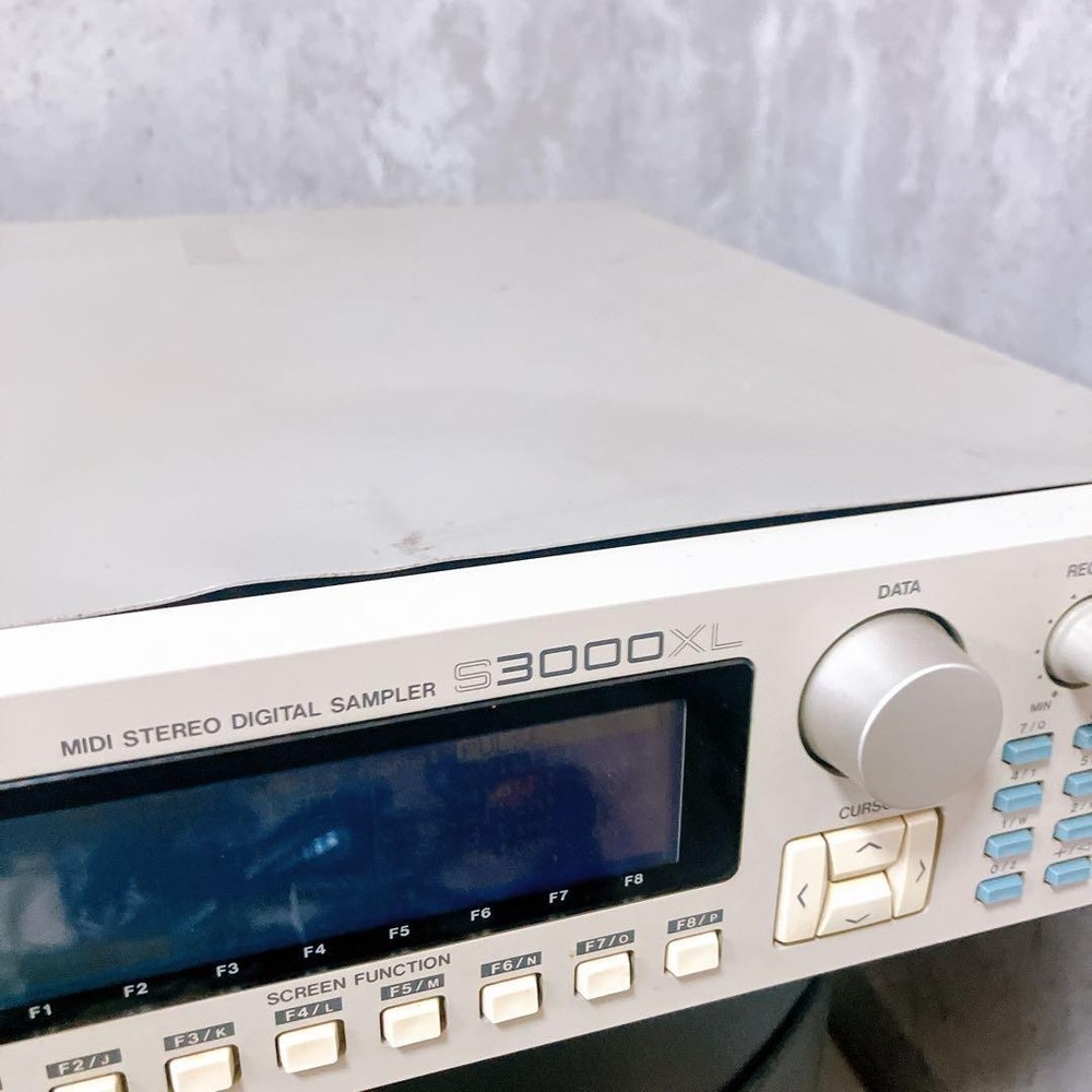 Akai S3000XL Digital Sampler 8-Outputs - Tested - Read Desc