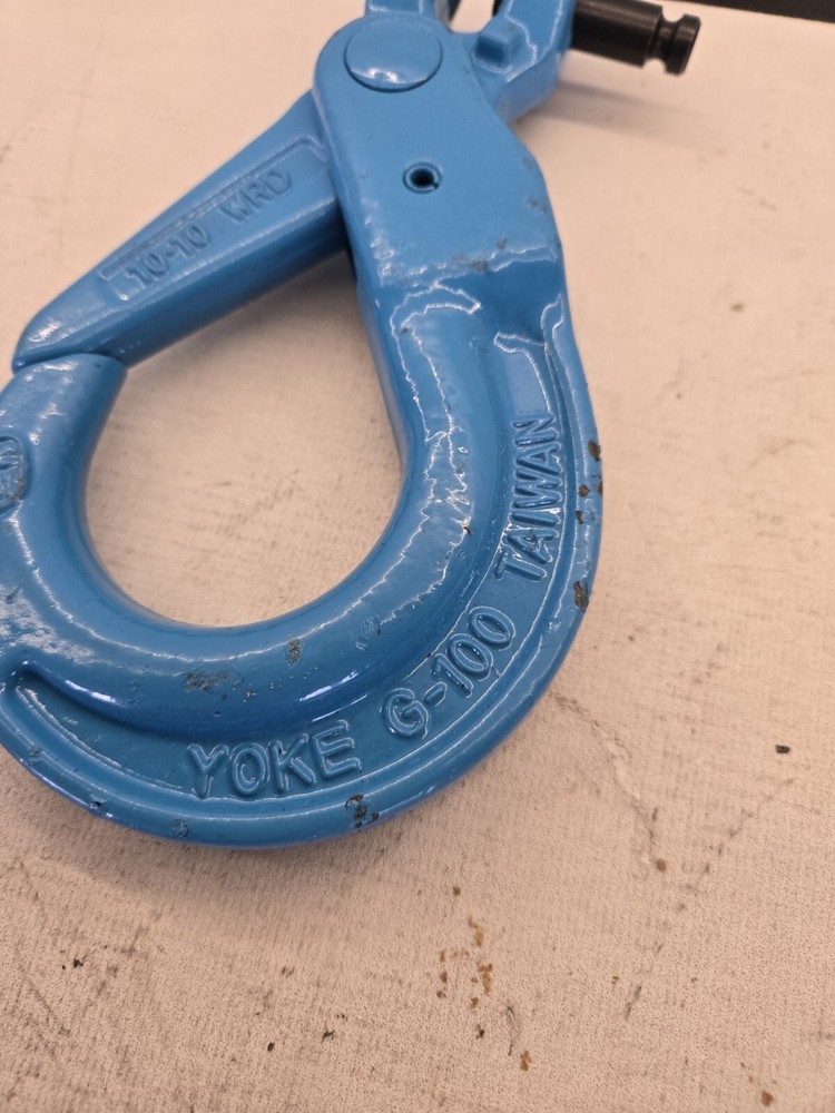 Yoke 10-10 3/8" ABD Self-Locking Hook