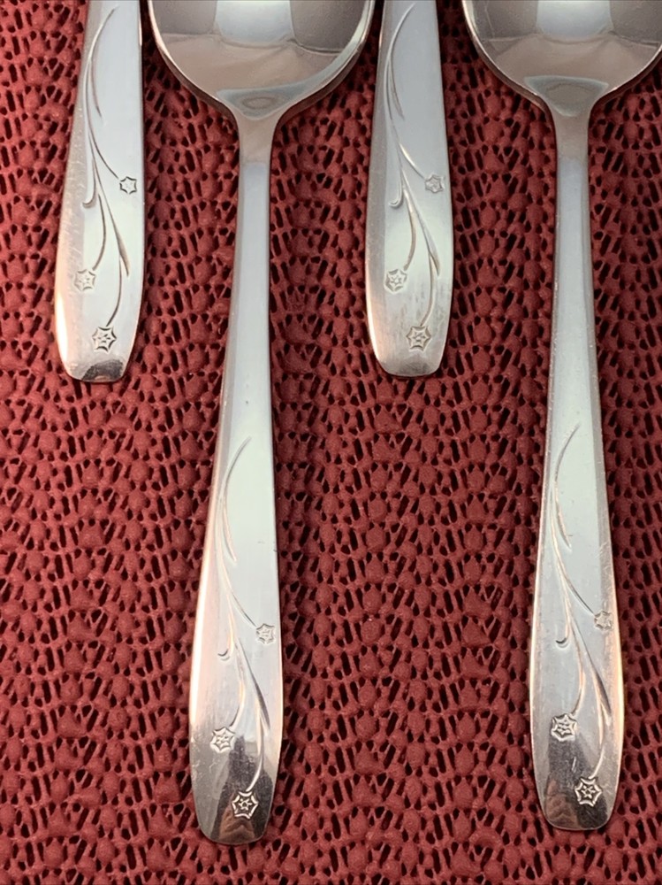 8 Teaspoons STARGLOW Wallace Stainless 5 7/8”