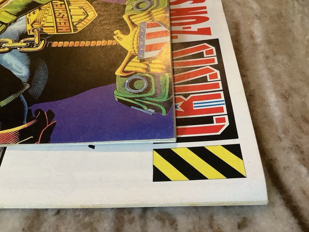 2000 A.D. Featuring Judge UK Program 593, 594 Comic Magazines 1988