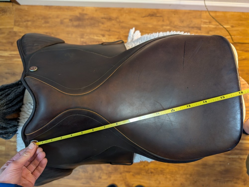 16" Close Contact Harry Dabbs English Saddle