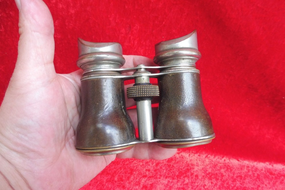 Very old binoculars, Military World War