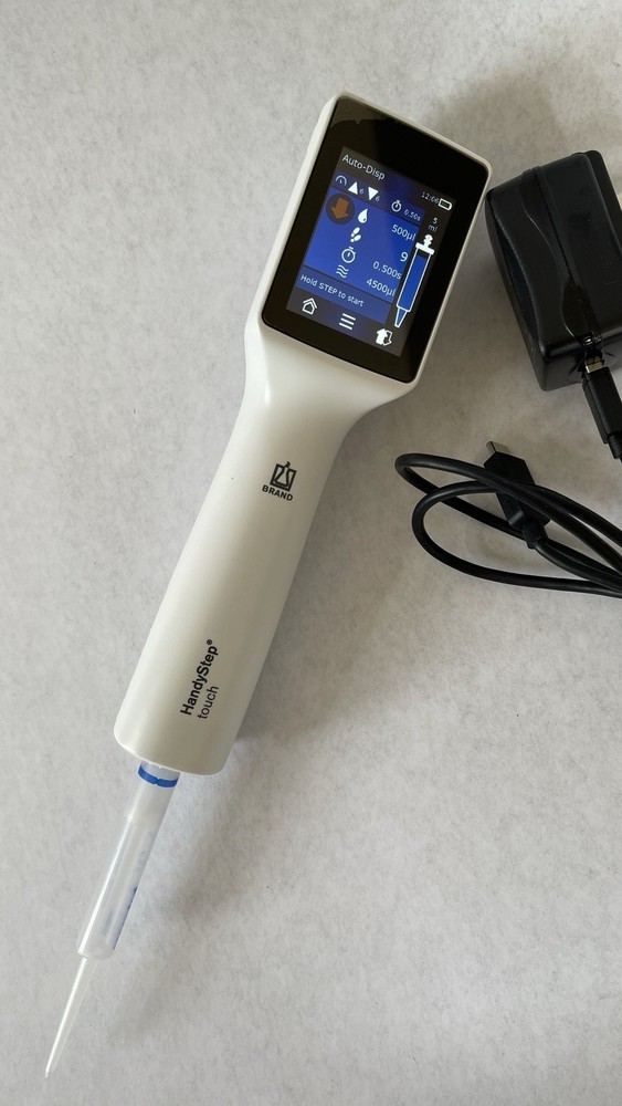 Pristine Condition BrandTech HandyStep Touch Screen Protector Still On &Charger