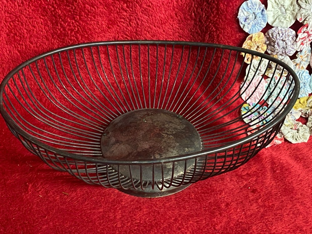 Vtg Silverplate Oval Open Wire Design Basket