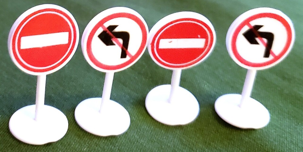 4pc 1" Mini Toy Train Signs