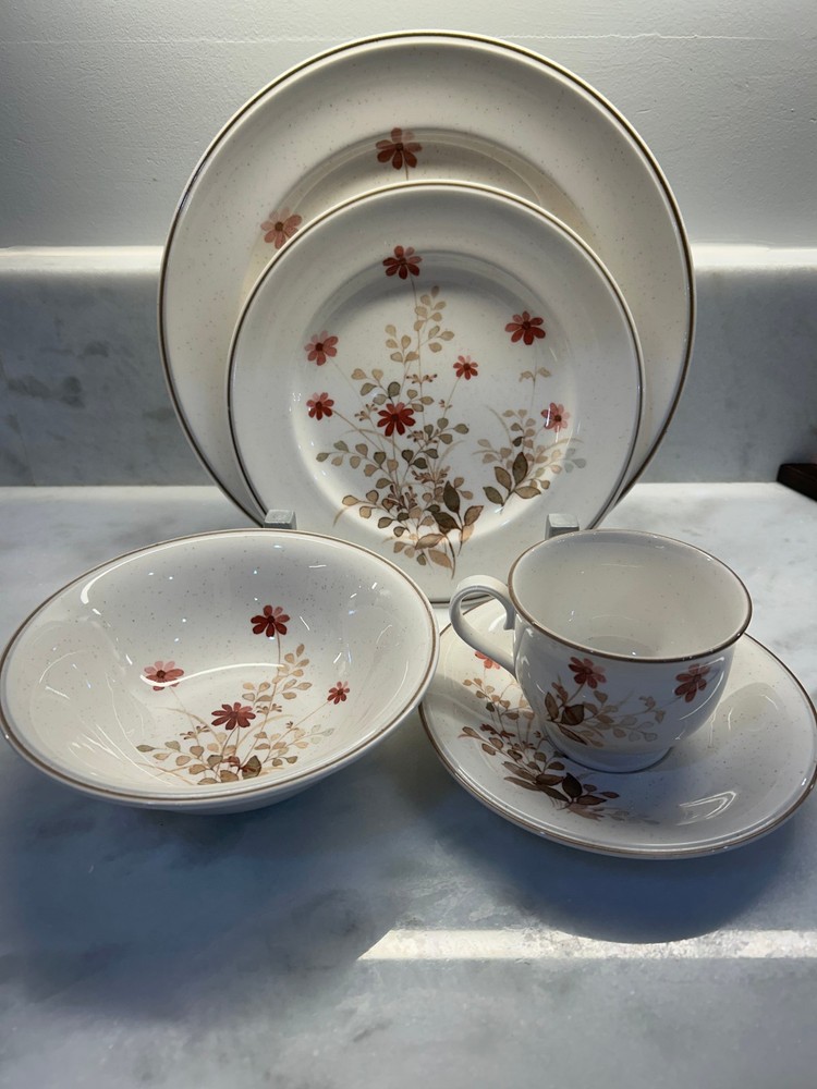 Noritake Versatone Outlook Bone China, 5 pc. Place Setting, New Never Used,