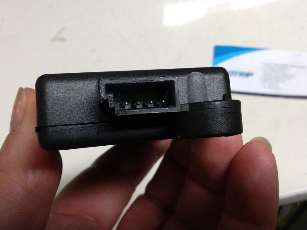 BMW E64 6 SERIES CABRIOLET ALARM CONTROL ECU MODULE 6950525.