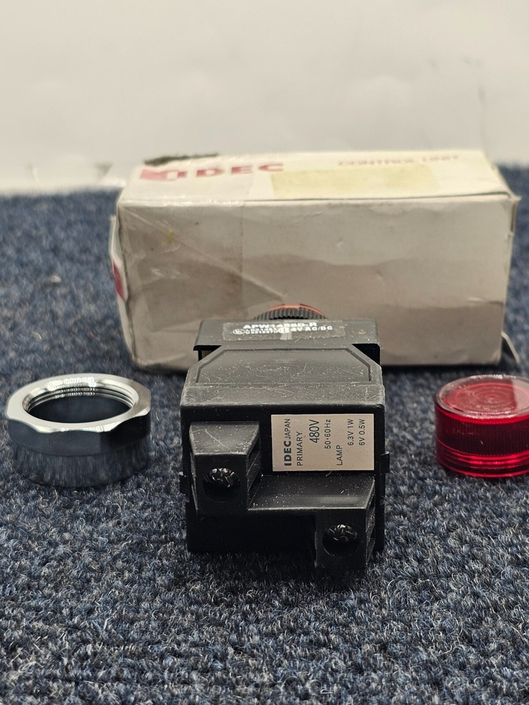 IDEC APW1486D-R 22mm Pilot Light Red Control Unit