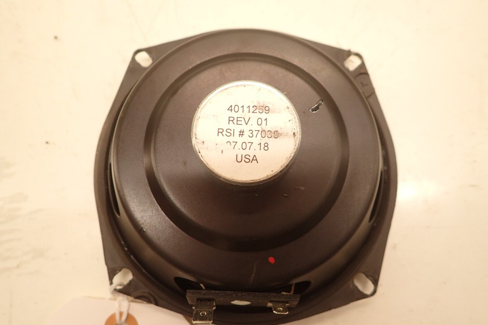 08 09 10 Victory Vision left front speaker oem