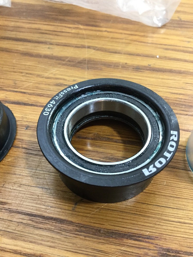 Rotor Press Fit 4630 Cycling Bottom Bracket Missing Shields (6244)