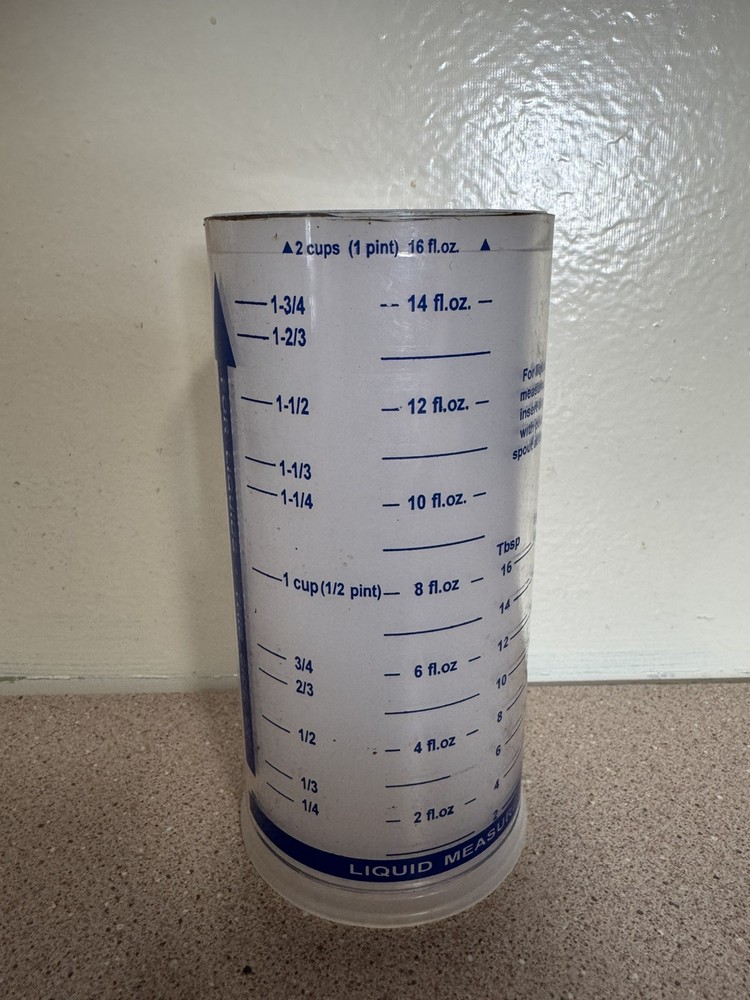 The Pampered Chef MEASURE ALL 2 Cup Measuring Cup Wet/Dry/Liquid/Solid Nice
