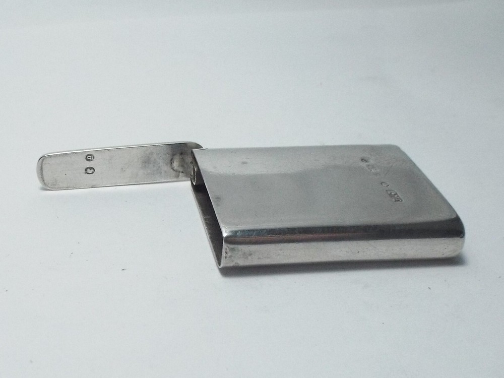 RARE ANTIQUE VICTORIAN FLAT TOP SOLID SILVER VESTA CASE, CRESTED BIRMINGHAM 1881