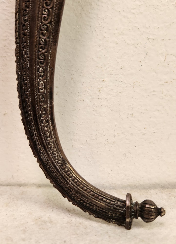 Finely made Silver Mounts, Antique Middle Eastern Koumya Dagger