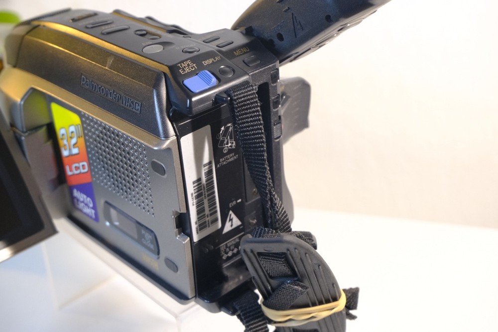 Panasonic Palmcorder VHS-C PV-L678 Video Camera Player UNTESTED