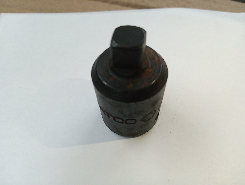 MATCO TOOLS CP10, 1/2" DRIVE, 5/16" INTERNAL IMPACT PIPE PLUG SOCKET.