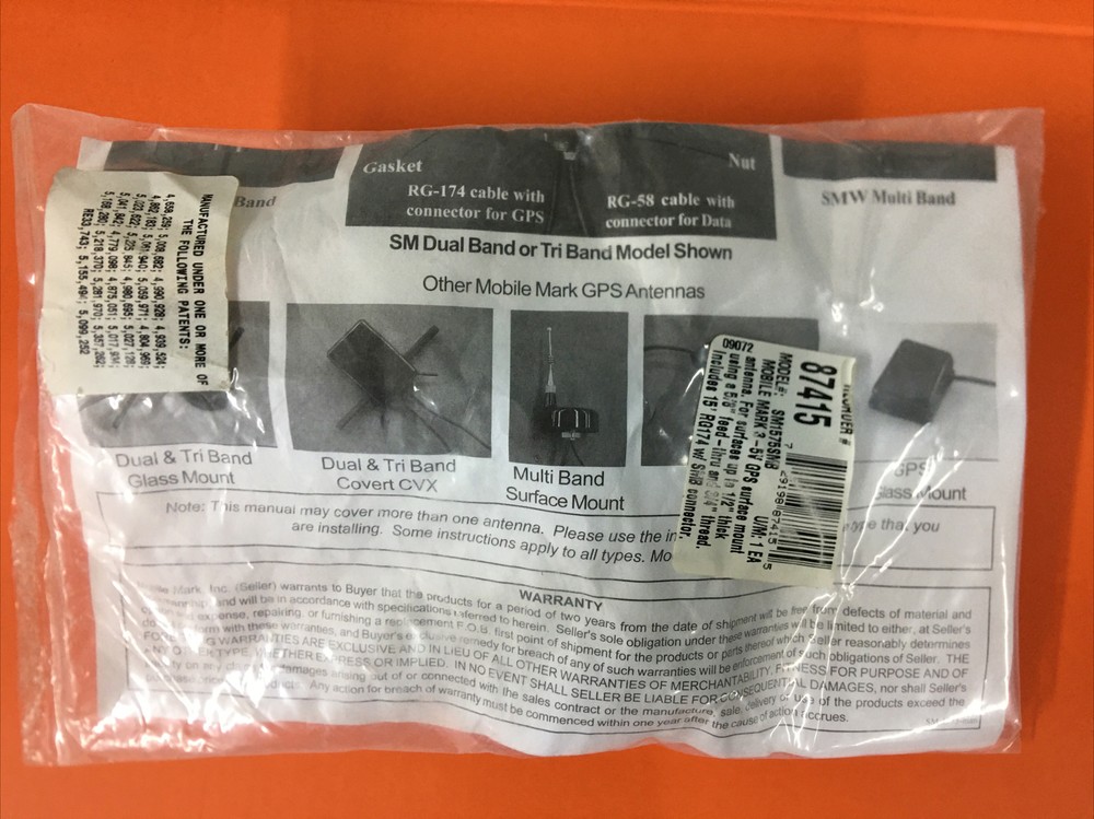 Mobile Mark Communication Surface Mount Antenna SM1575SMB White