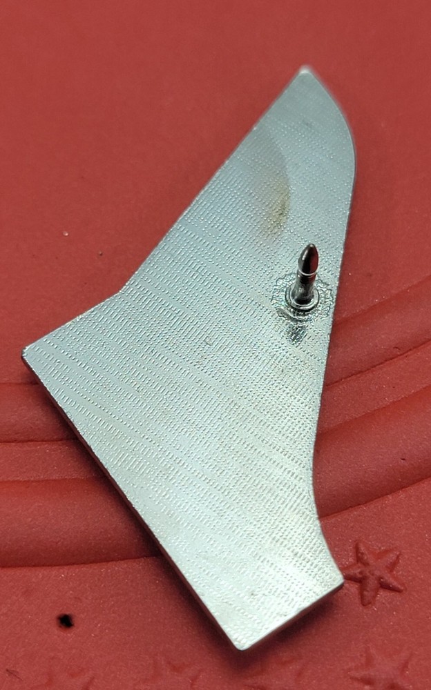 Bangledesh Boeing 787 Airplane Fin Tail Wing Pin Green