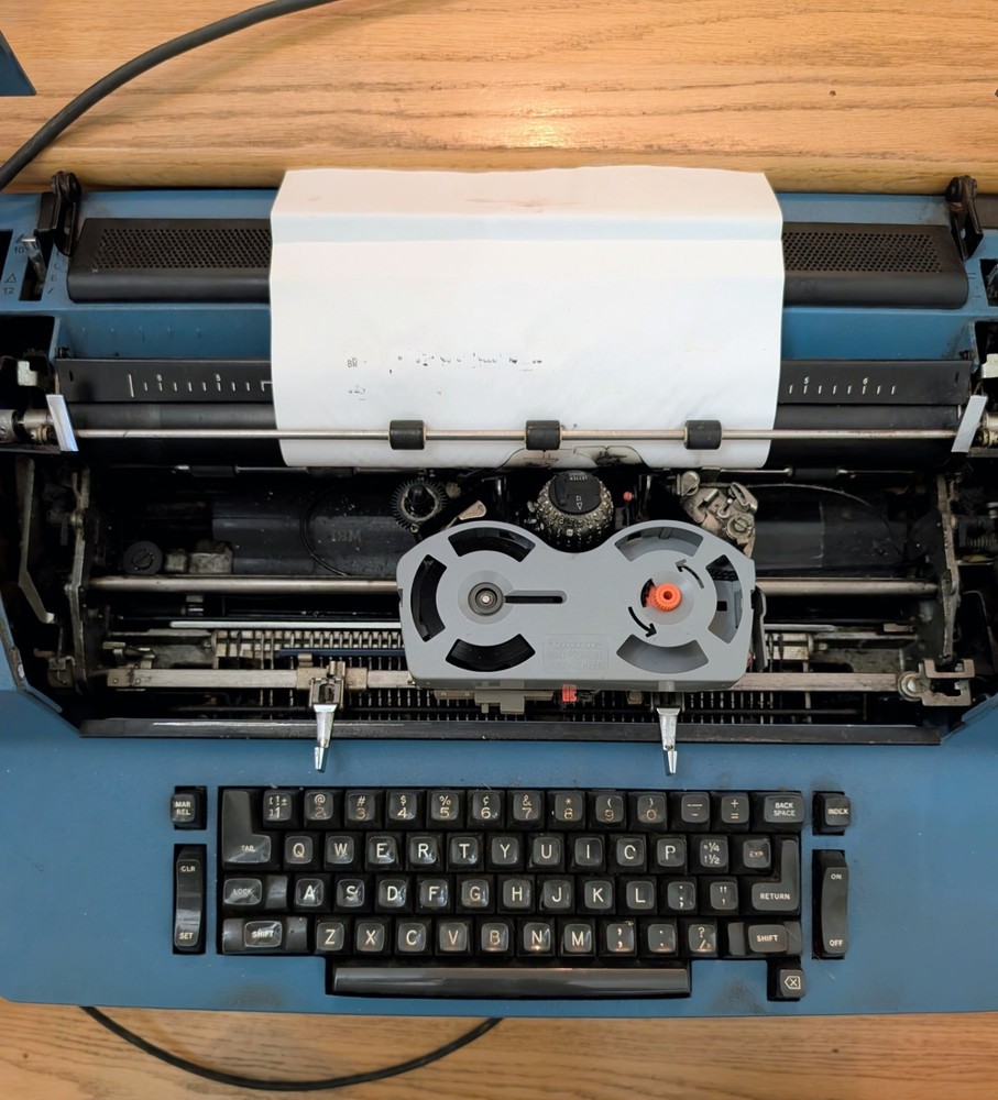 IBM Selectric II Correcting Typewriter Blue (See Description)