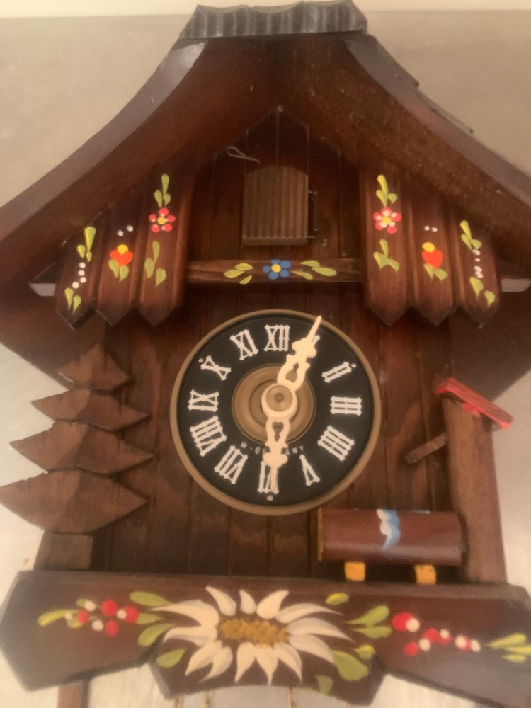 Beautiful West German Cuckoo Clock - BEx n5