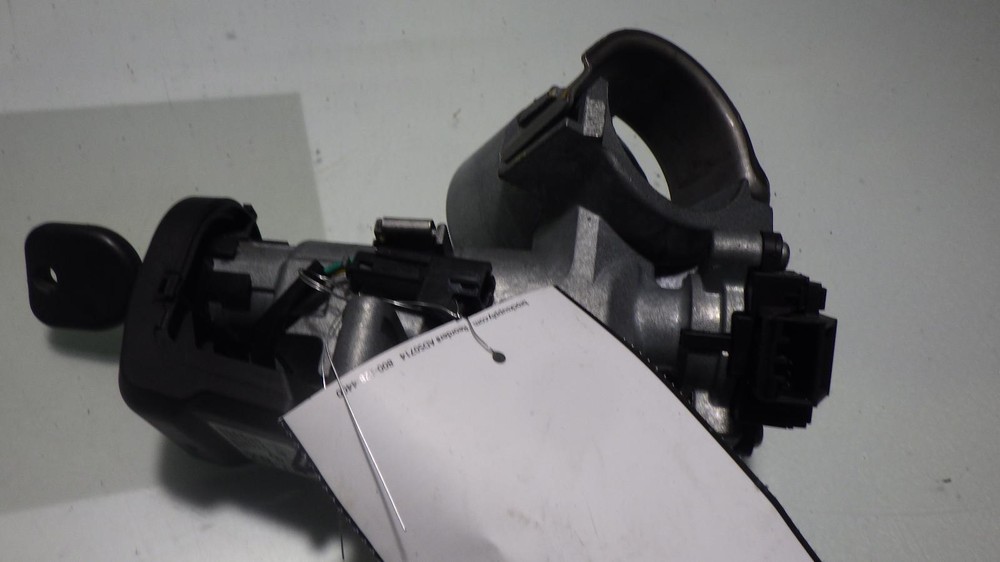 06 CHEVROLET HHR Ignition W/Key