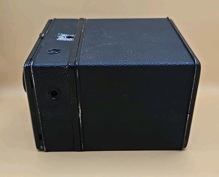 Vintage Sears Tower deluxe FLASH 120 Box Camera - Collectable Camera - Untested