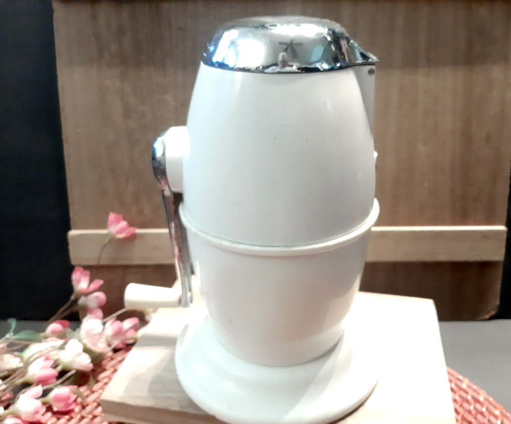 Vintage Ice-O-Mat Manual Ice Crusher , White