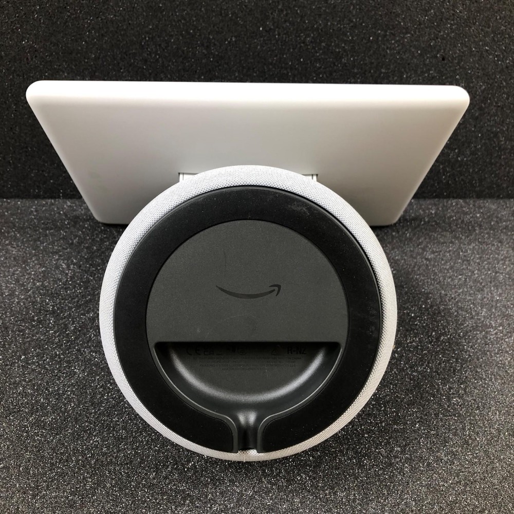 ISSUE Amazon Echo Show 10 3rd Gen White Wireless Alexa Smart Speaker Display