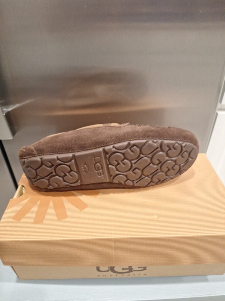 UGG Men's Olsen Size 9 Brown